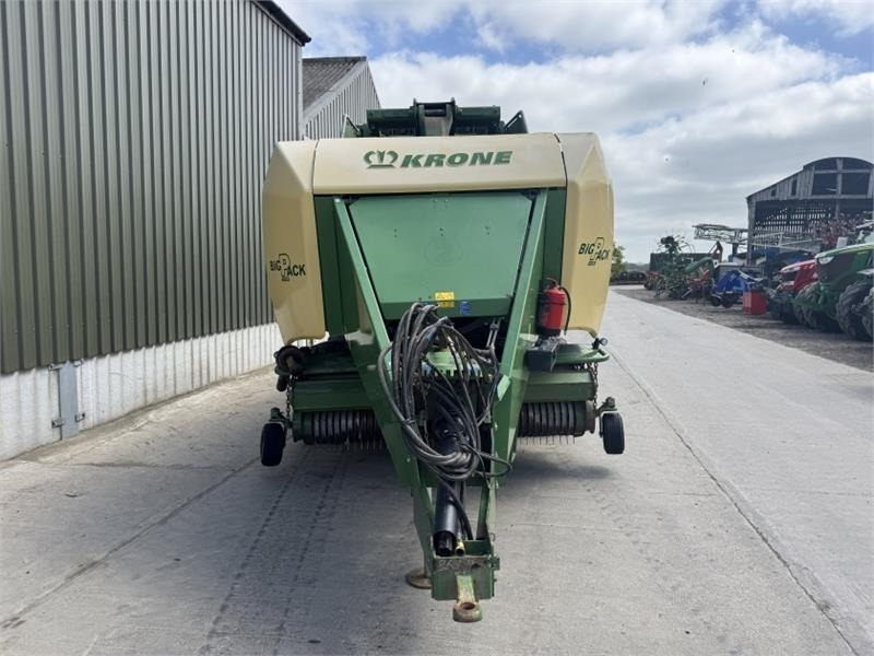 Krone Big Pack 12130 Square Baler - Presse à balles cubiques: photos 5 Krone Big Pack 12130 Square Baler - Presse à balles cubiques: photos 5