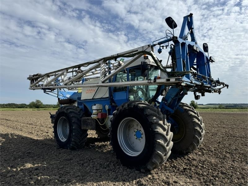 Matrot Matrot M44D 36m Self Propelled Sprayer - Pulvé porté: photos 5 Matrot Matrot M44D 36m Self Propelled Sprayer - Pulvé porté: photos 5