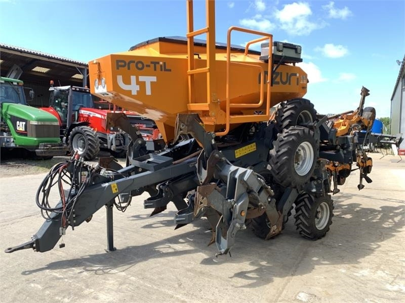 Mzuri Mzuri Pro-Till 4T Drill - Combiné de semis: photos 5 Mzuri Mzuri Pro-Till 4T Drill - Combiné de semis: photos 5