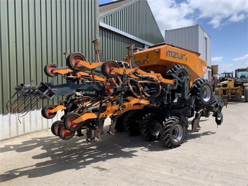 Mzuri Mzuri Pro-Till 4T Drill - Combiné de semis: photos 3 Mzuri Mzuri Pro-Till 4T Drill - Combiné de semis: photos 3