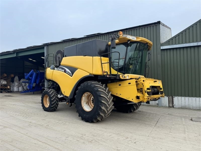 Accessoire de matériels de récolte New Holland CR960 c/w 24ft Header: photos 1