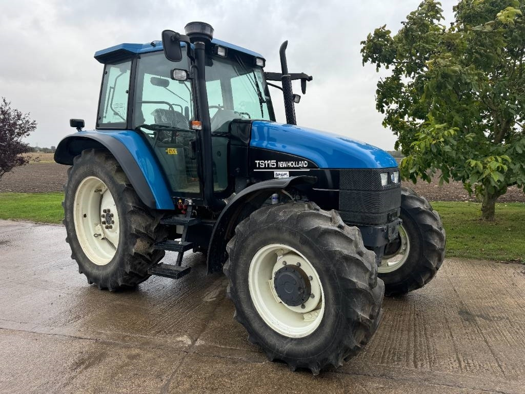 New Holland TS 115 SLE - Tracteur agricole: photos 3 New Holland TS 115 SLE - Tracteur agricole: photos 3
