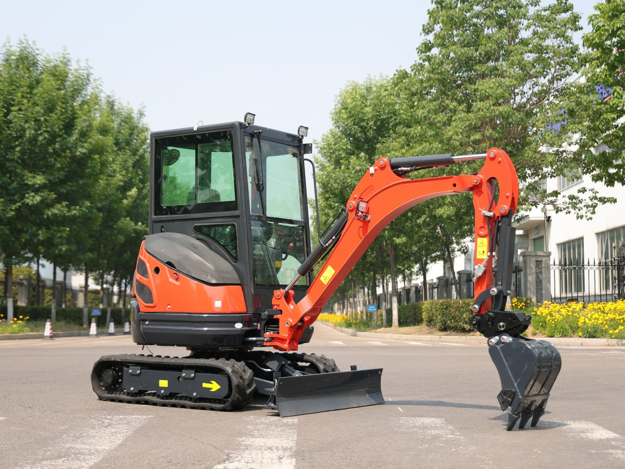 KUBOTA Diesel Mini excavator 2.5 Ton - Müller Machinery MB 25 Plus - VKSH - Mini pelle: photos 5 KUBOTA Diesel Mini excavator 2.5 Ton - Müller Machinery MB 25 Plus - VKSH - Mini pelle: photos 5