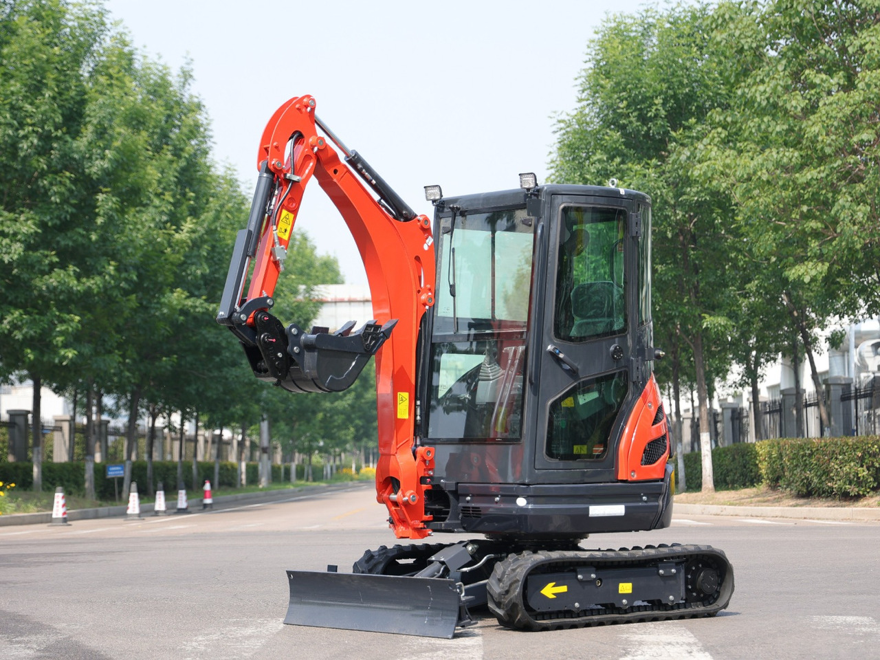 KUBOTA Diesel Mini excavator 2.5 Ton - Müller Machinery MB 25 Plus - VKSH - Mini pelle: photos 1 KUBOTA Diesel Mini excavator 2.5 Ton - Müller Machinery MB 25 Plus - VKSH - Mini pelle: photos 1