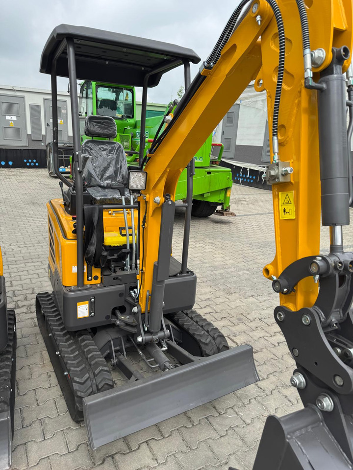 Kubota Diesel Mini excavator 1.8 Ton - Mini excavator MB 18 - SH - Mini pelle: photos 1 Kubota Diesel Mini excavator 1.8 Ton - Mini excavator MB 18 - SH - Mini pelle: photos 1