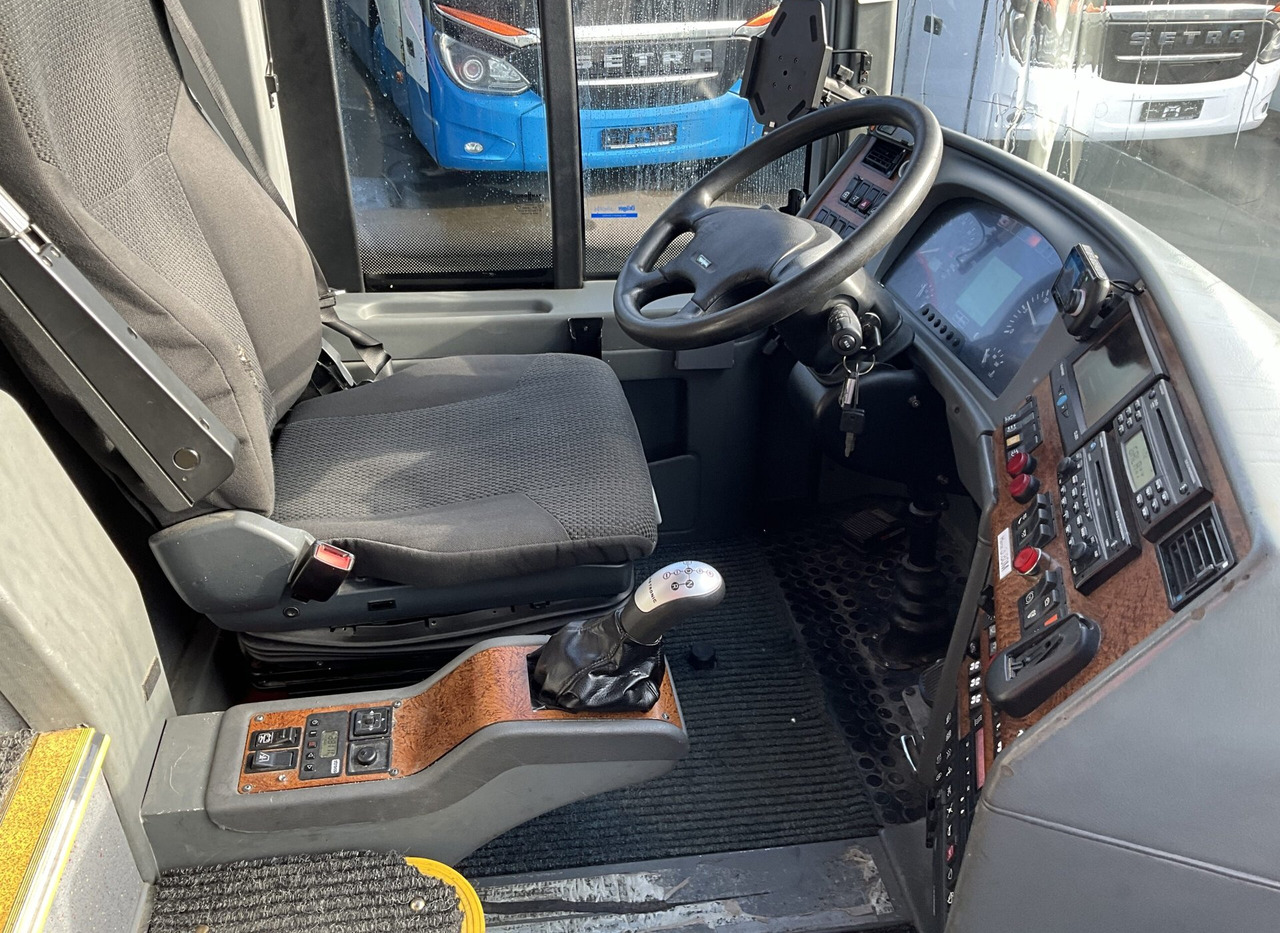 Photo d'intérieur 1: Autocar Vanhool T 916 Astron Photo d'intérieur 1: Autocar Vanhool T 916 Astron