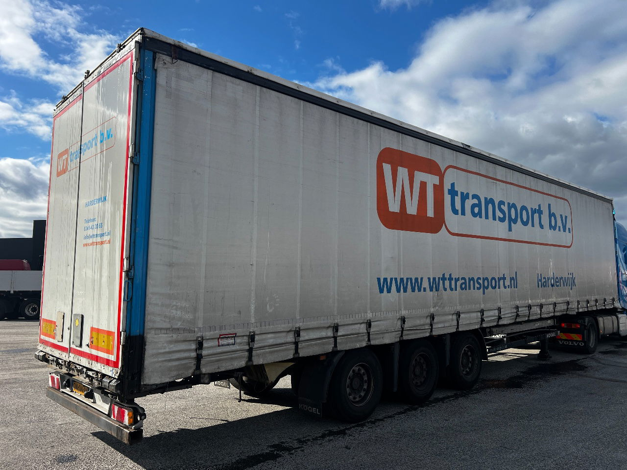 Kögel mega oplegger met SAF intrax - Semi-remorque rideaux coulissants: photos 3 Kögel mega oplegger met SAF intrax - Semi-remorque rideaux coulissants: photos 3