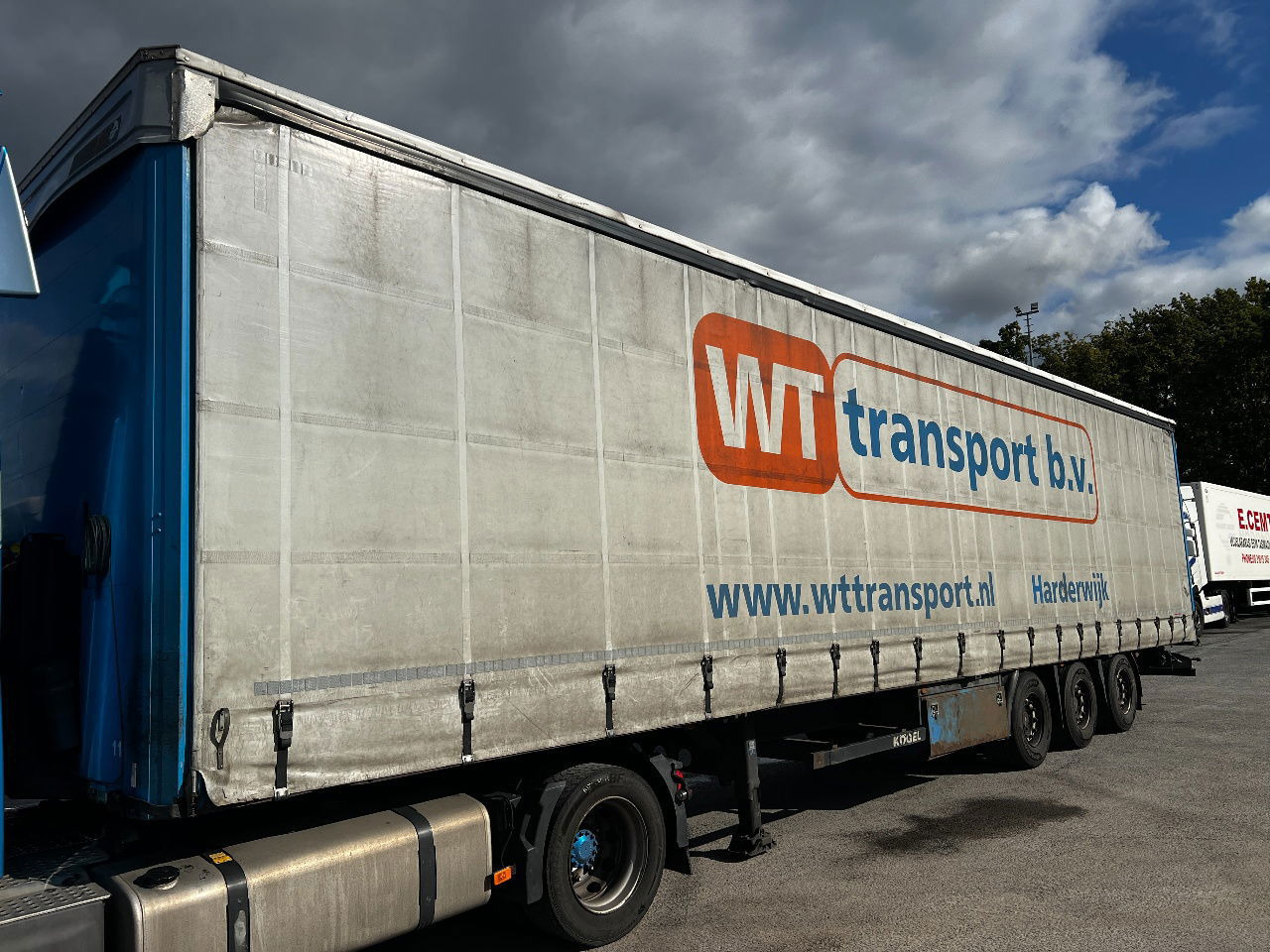 Kögel mega oplegger met SAF intrax - Semi-remorque rideaux coulissants: photos 1 Kögel mega oplegger met SAF intrax - Semi-remorque rideaux coulissants: photos 1