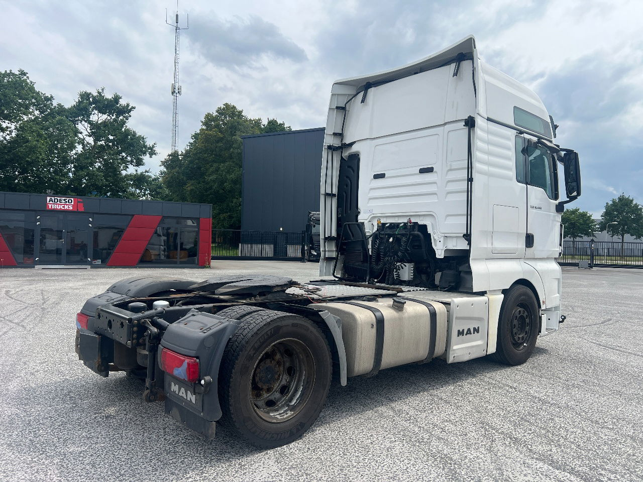 MAN TGX 18.440 XXL, LLS-U mega - Tracteur routier: photos 3 MAN TGX 18.440 XXL, LLS-U mega - Tracteur routier: photos 3