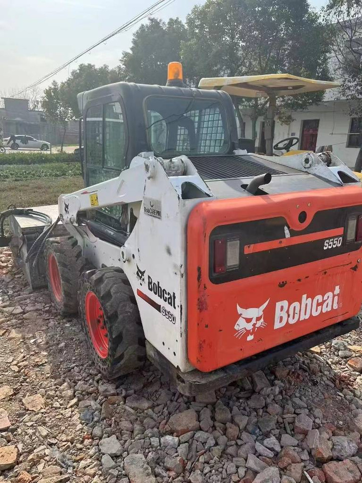 Bobcat S 550 - Chargeuse sur pneus: photos 1 Bobcat S 550 - Chargeuse sur pneus: photos 1