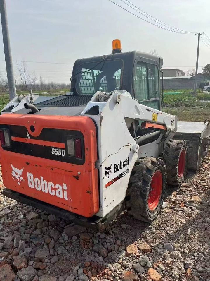 Bobcat S 550 - Chargeuse sur pneus: photos 2 Bobcat S 550 - Chargeuse sur pneus: photos 2