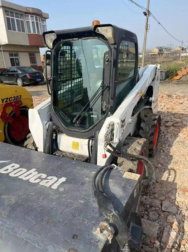 Bobcat S 550 - Chargeuse sur pneus: photos 4 Bobcat S 550 - Chargeuse sur pneus: photos 4