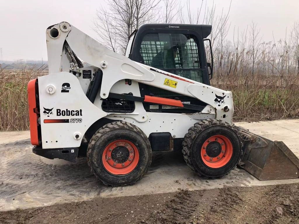 Bobcat T 770 - Pelle sur chenille: photos 4 Bobcat T 770 - Pelle sur chenille: photos 4