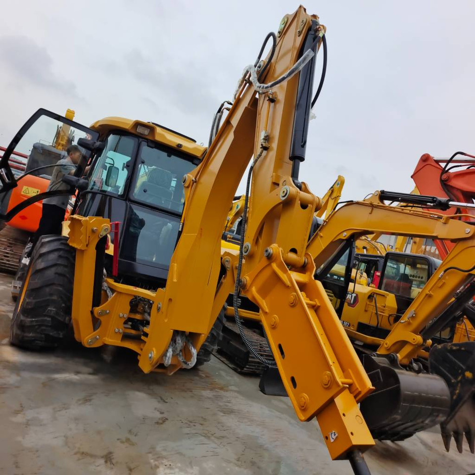CAT 100% new caterpillar 420 F - Tractopelle: photos 1 CAT 100% new caterpillar 420 F - Tractopelle: photos 1
