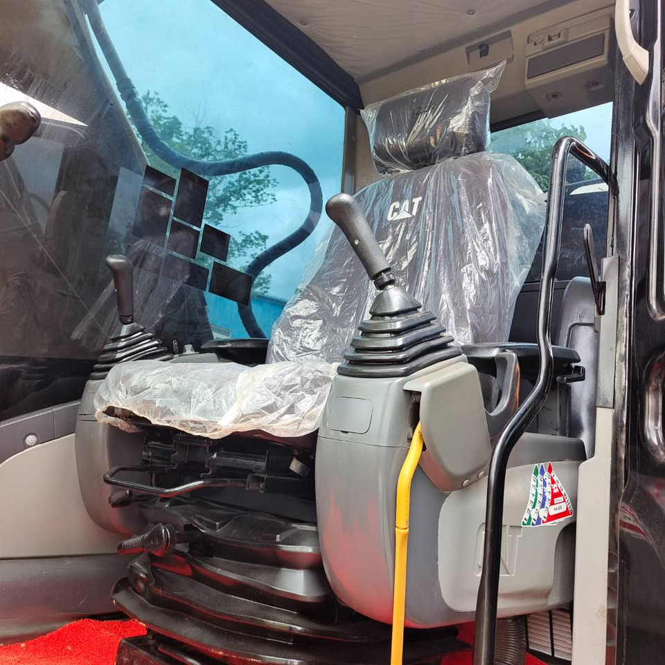 Pelle sur chenille CAT 320D2: photos 7