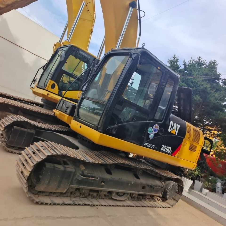 CAT 320D2 - Pelle sur chenille: photos 4 CAT 320D2 - Pelle sur chenille: photos 4