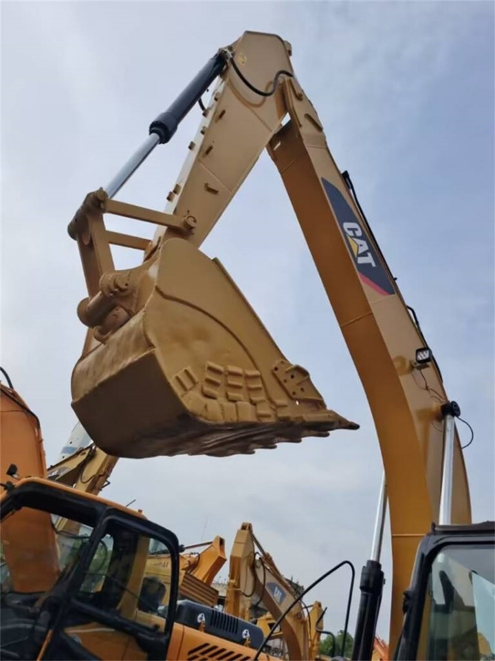 CAT 323 D - Pelle sur chenille: photos 3 CAT 323 D - Pelle sur chenille: photos 3