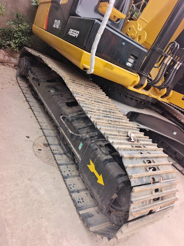 CAT 324 D - Pelle sur chenille: photos 3 CAT 324 D - Pelle sur chenille: photos 3