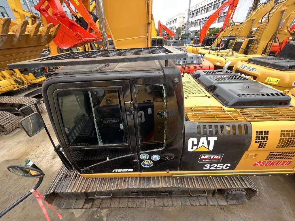 CAT 325 C - Pelle sur chenille: photos 1 CAT 325 C - Pelle sur chenille: photos 1
