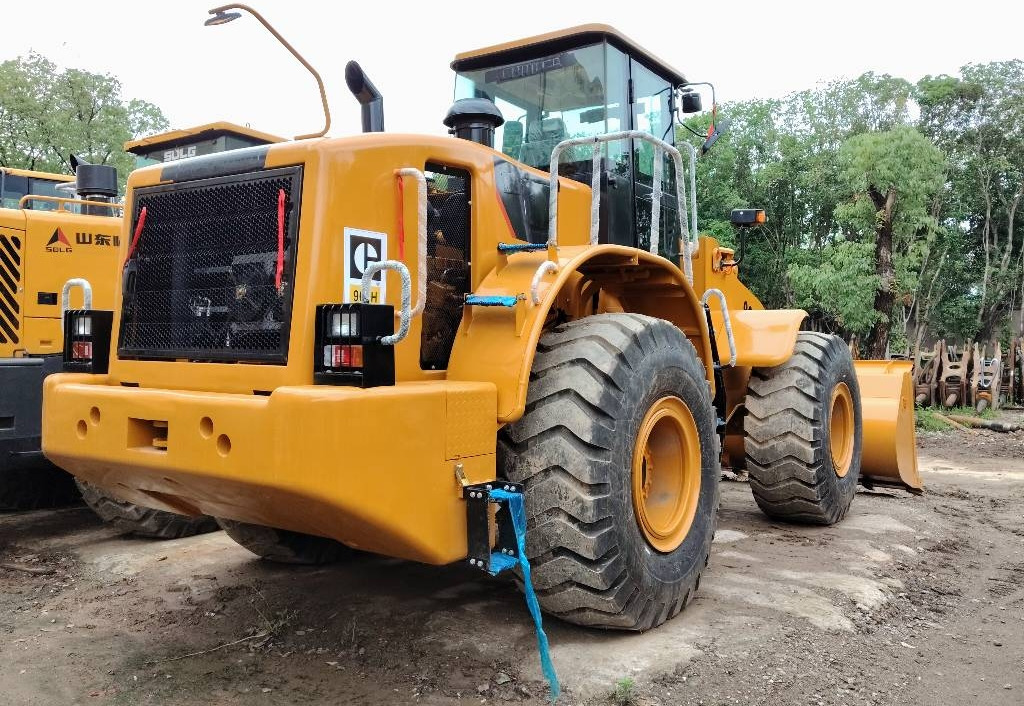 CAT 966 H - Chargeuse sur pneus: photos 1 CAT 966 H - Chargeuse sur pneus: photos 1