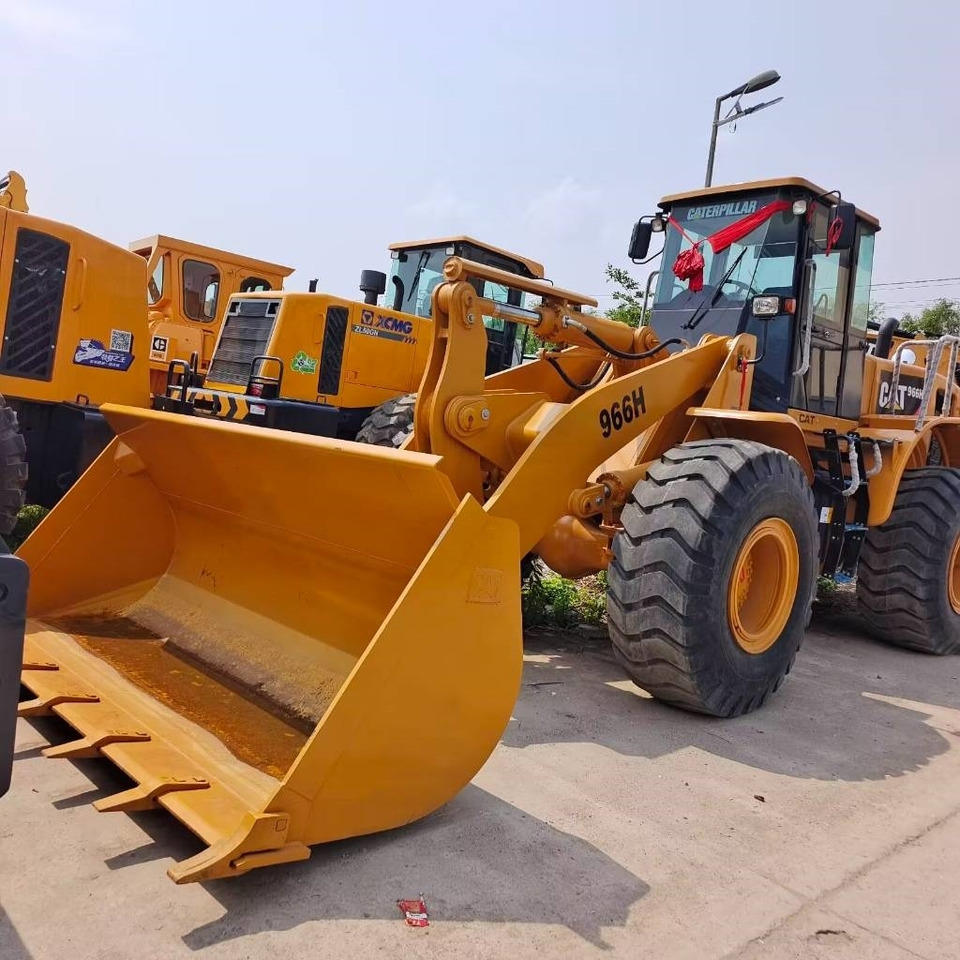 CAT 966 H - Chargeuse sur pneus: photos 2 CAT 966 H - Chargeuse sur pneus: photos 2