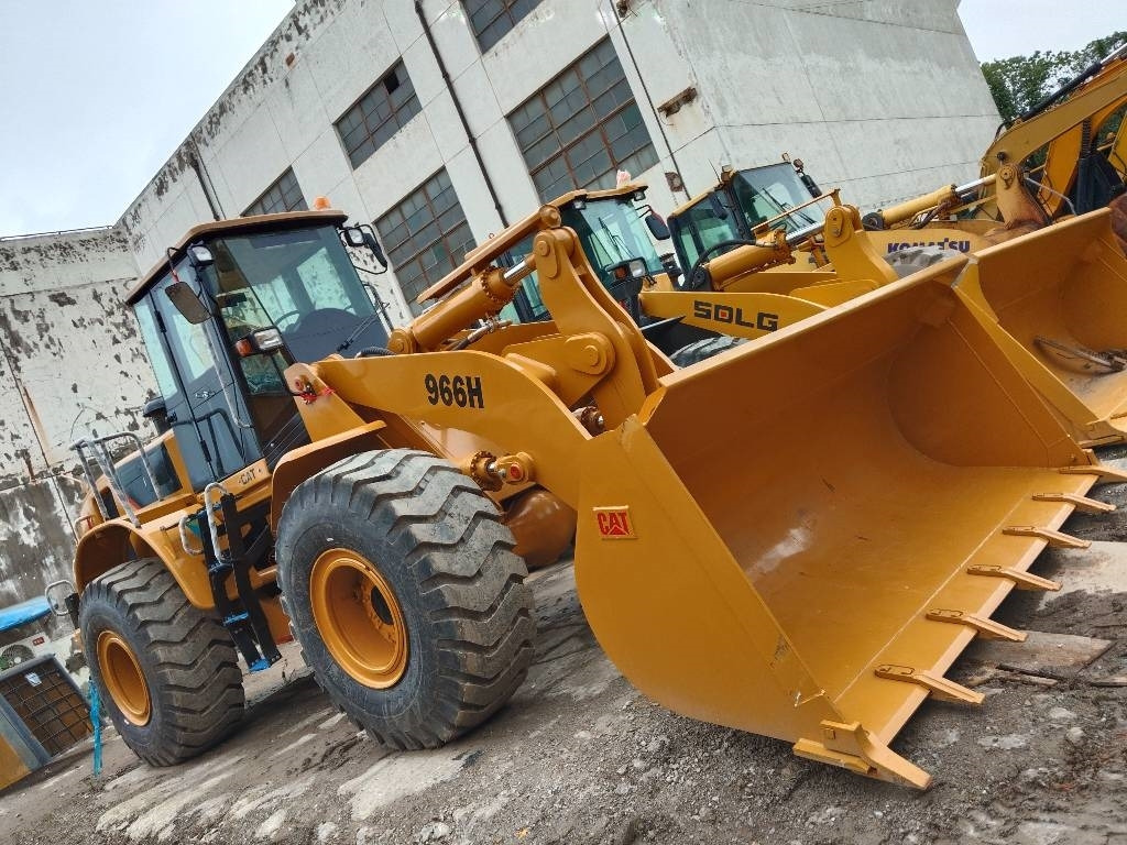 CAT 966 H - Chargeuse sur pneus: photos 5 CAT 966 H - Chargeuse sur pneus: photos 5