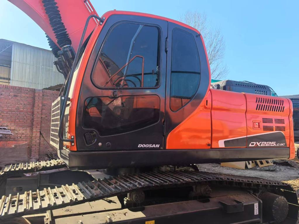 Doosan DX 225 LC - Pelle sur chenille: photos 1 Doosan DX 225 LC - Pelle sur chenille: photos 1