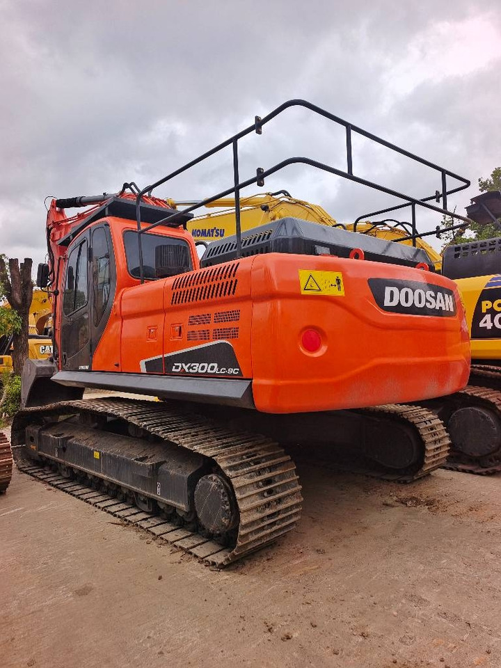 Doosan DX 300 - Pelle sur chenille: photos 1 Doosan DX 300 - Pelle sur chenille: photos 1