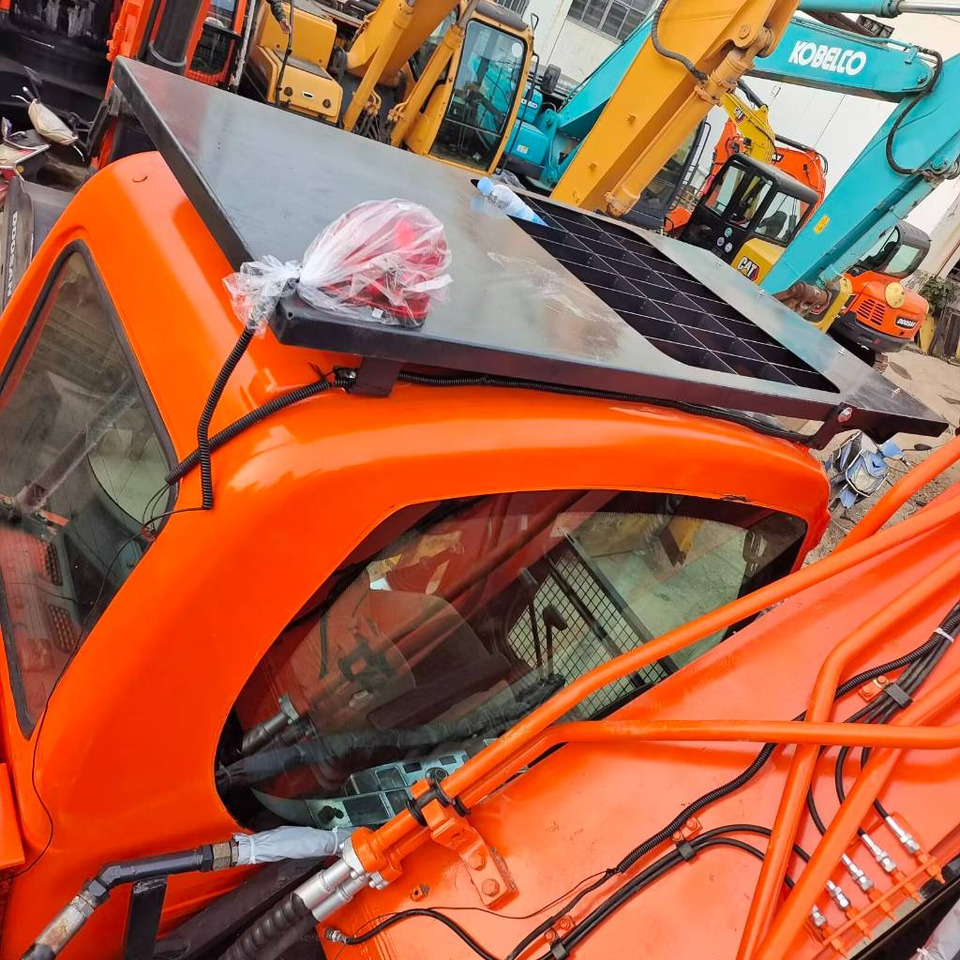 Doosan DX 300 - Pelle sur chenille: photos 5 Doosan DX 300 - Pelle sur chenille: photos 5