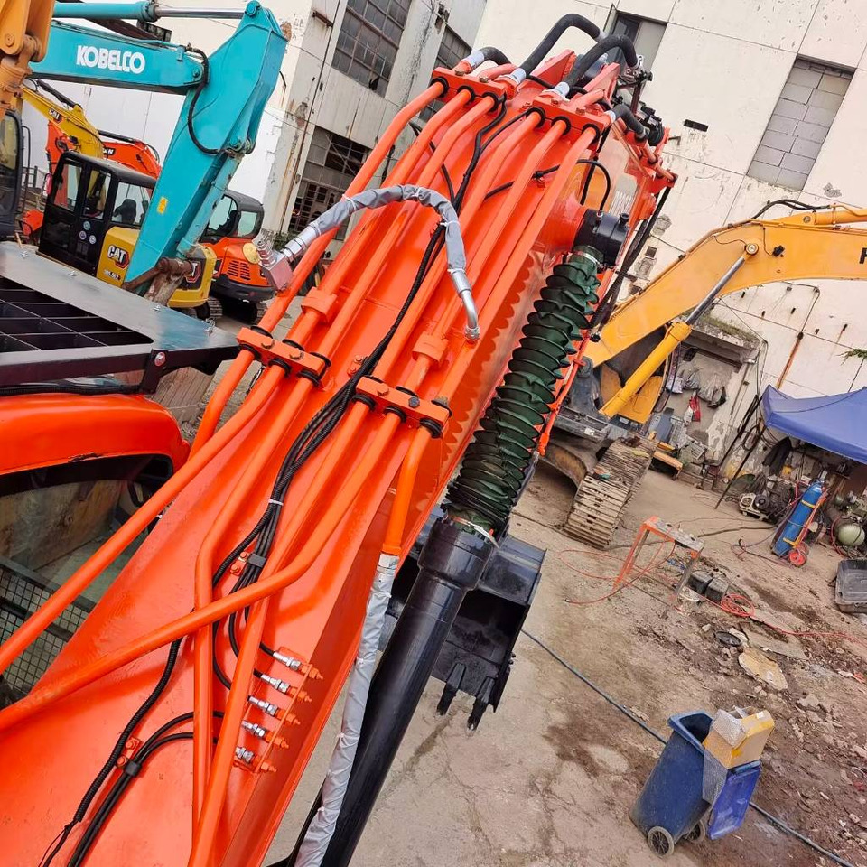 Doosan DX 300 - Pelle sur chenille: photos 4 Doosan DX 300 - Pelle sur chenille: photos 4