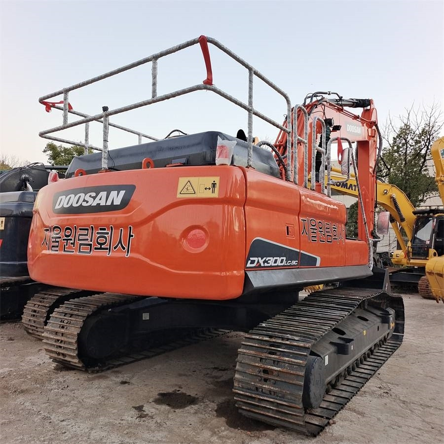 Doosan DX 300 LC - Pelle sur chenille: photos 2 Doosan DX 300 LC - Pelle sur chenille: photos 2