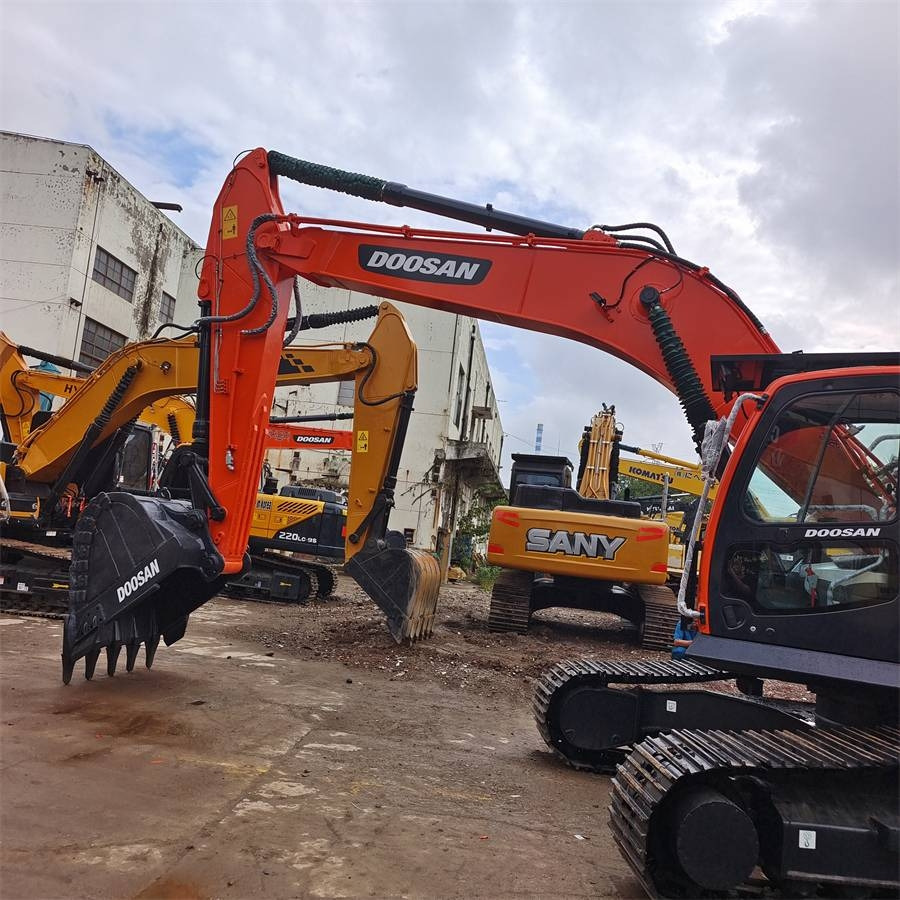 Doosan DX 300 LCA - Pelle sur chenille: photos 1 Doosan DX 300 LCA - Pelle sur chenille: photos 1