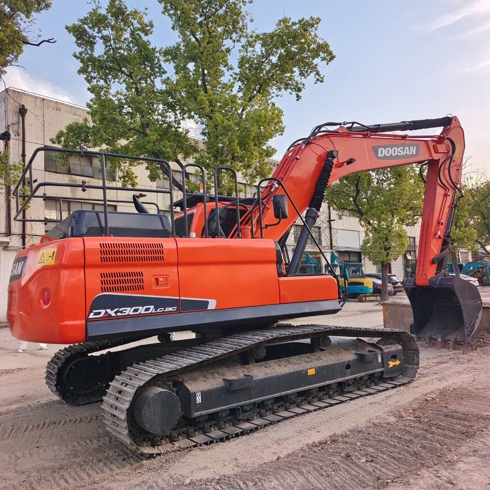 Doosan DX300 - Pelle sur chenille: photos 2 Doosan DX300 - Pelle sur chenille: photos 2