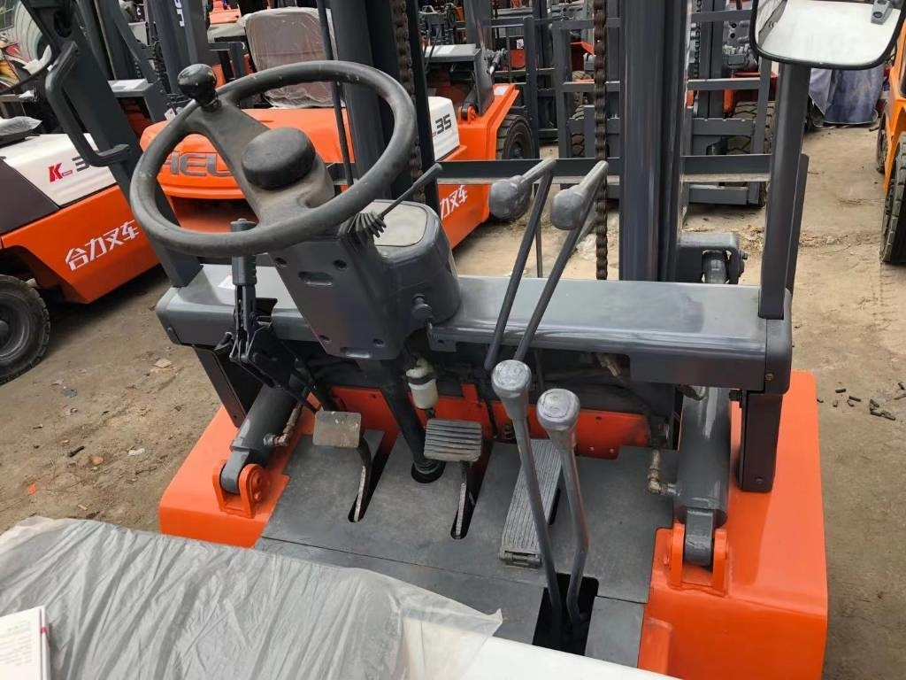 Heli FD 30 - Chariot élévateur diesel: photos 5 Heli FD 30 - Chariot élévateur diesel: photos 5