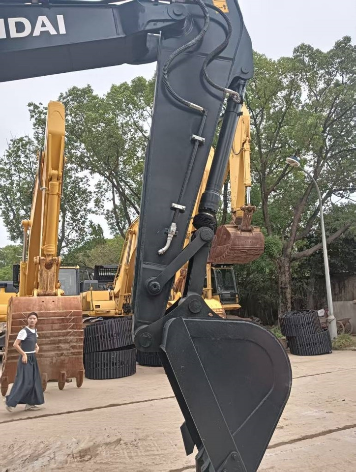 Hyundai 220 LC-9S - Pelle sur chenille: photos 4 Hyundai 220 LC-9S - Pelle sur chenille: photos 4