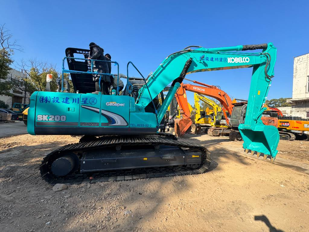 Kobelco SK 200-8 - Pelle sur chenille: photos 1 Kobelco SK 200-8 - Pelle sur chenille: photos 1