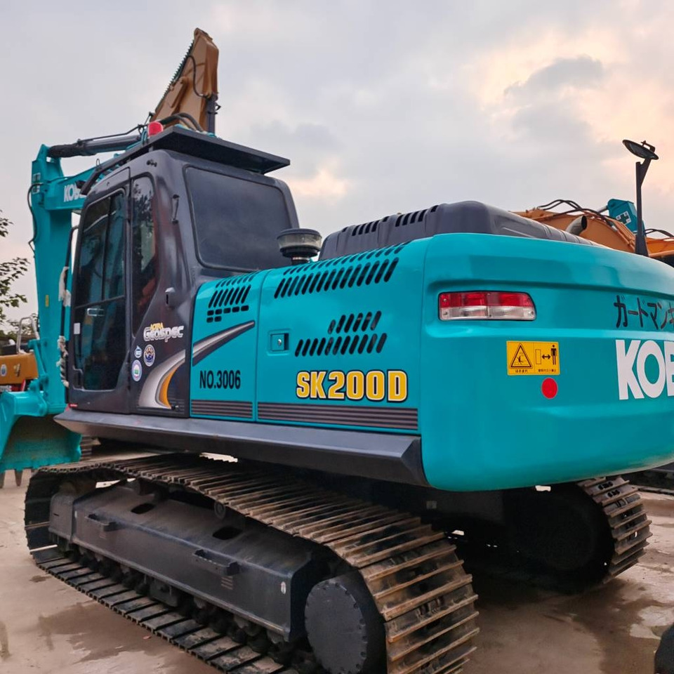 Kobelco SK 200 - Pelle sur chenille: photos 1 Kobelco SK 200 - Pelle sur chenille: photos 1