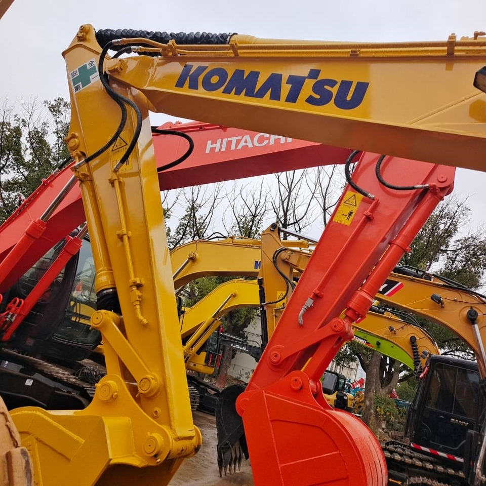 Komatsu PC 130 - Pelle sur chenille: photos 5 Komatsu PC 130 - Pelle sur chenille: photos 5