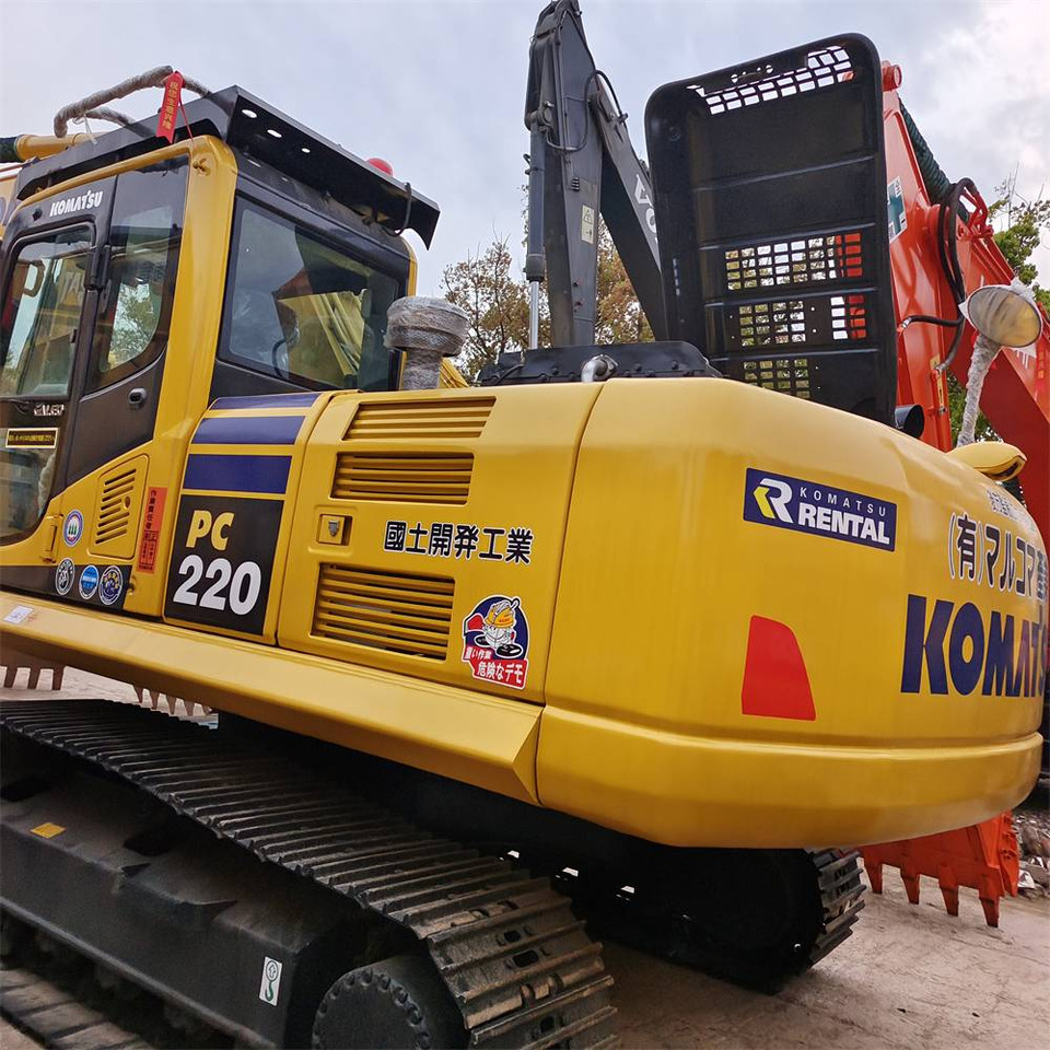 Komatsu PC 220-8 - Pelle sur chenille: photos 1 Komatsu PC 220-8 - Pelle sur chenille: photos 1