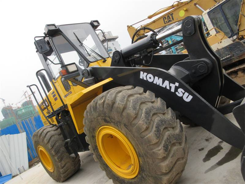 Komatsu WA 380 - Chargeuse sur pneus: photos 3 Komatsu WA 380 - Chargeuse sur pneus: photos 3
