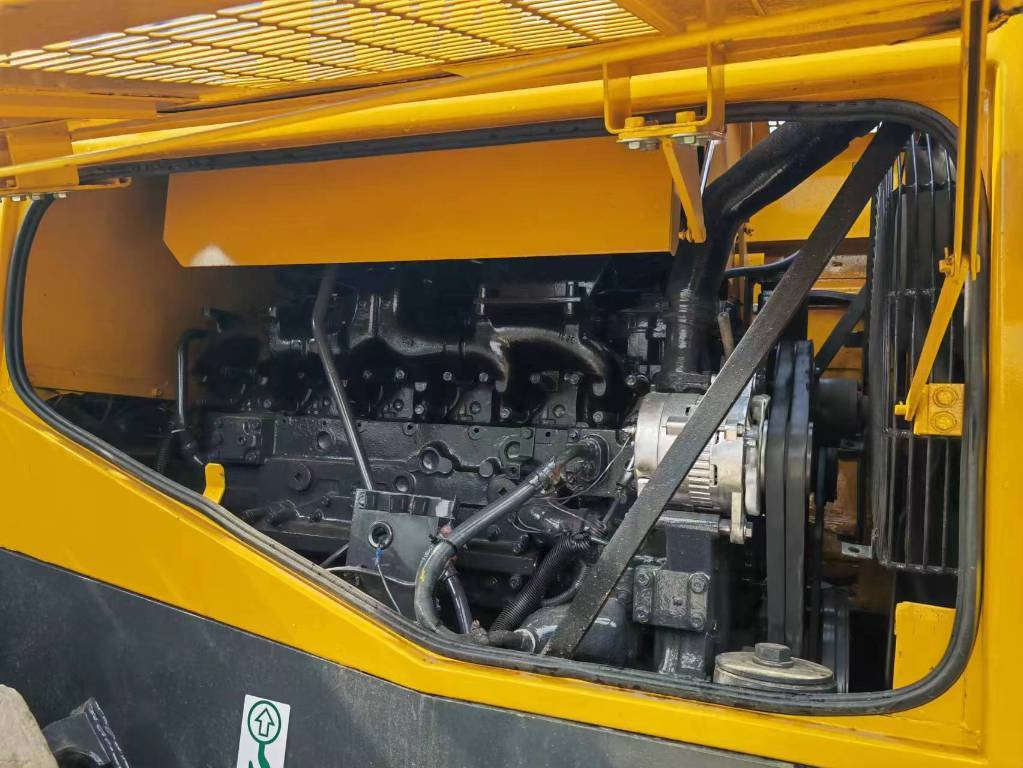 Komatsu WA 470-3 - Chargeuse sur pneus: photos 2 Komatsu WA 470-3 - Chargeuse sur pneus: photos 2