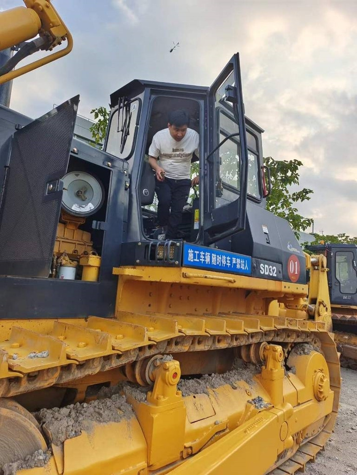 Bulldozer Shantui SD 32: photos 7