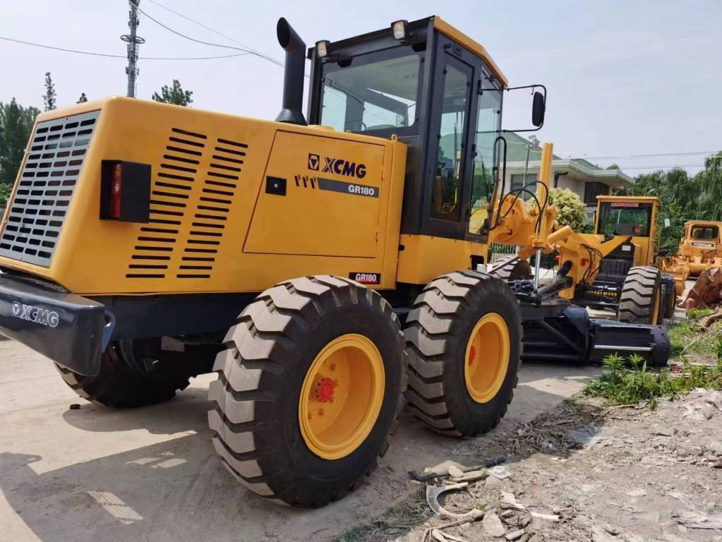 XCMG GR 180 - Niveleuse: photos 3 XCMG GR 180 - Niveleuse: photos 3