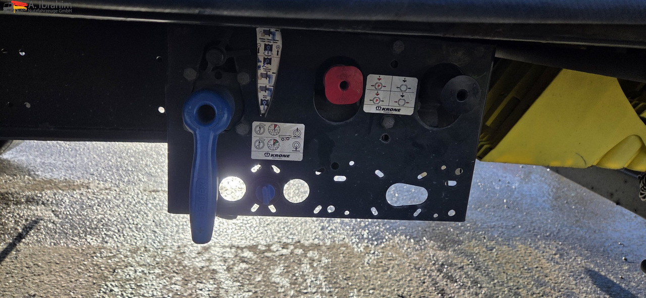 Krone SD Megatrailer Hubdach Liftachse | SAF Achsen - Semi-remorque rideaux coulissants: photos 5 Krone SD Megatrailer Hubdach Liftachse | SAF Achsen - Semi-remorque rideaux coulissants: photos 5