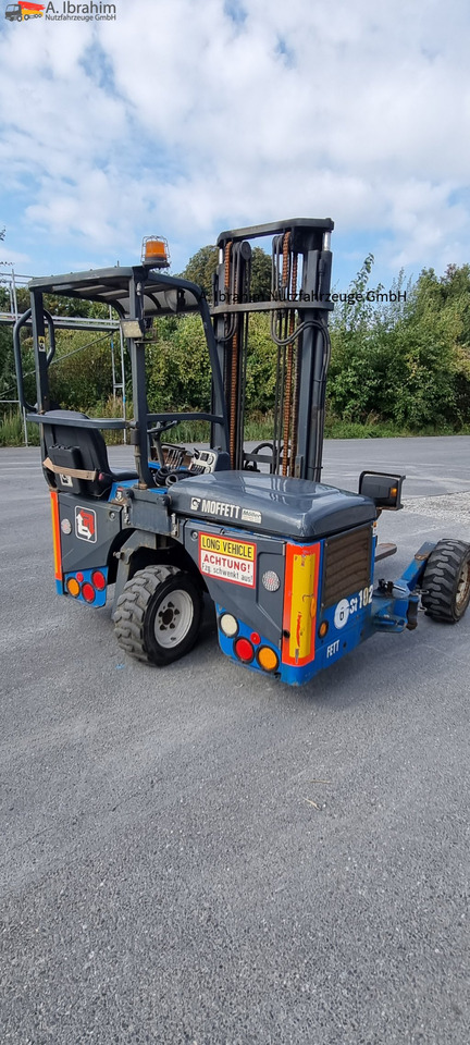 M4-25.3F Moffett Mitnahmestapler - Chariot embarqué: photos 5 M4-25.3F Moffett Mitnahmestapler - Chariot embarqué: photos 5
