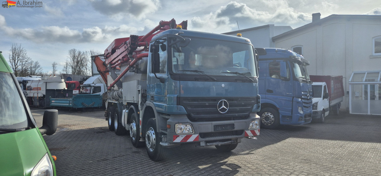 Mercedes-Benz 3241 PM 21-3 Liebherr 7 cbm PUMI Putzmeister Liebherr - Camion malaxeur pompe: photos 1 Mercedes-Benz 3241 PM 21-3 Liebherr 7 cbm PUMI Putzmeister Liebherr - Camion malaxeur pompe: photos 1