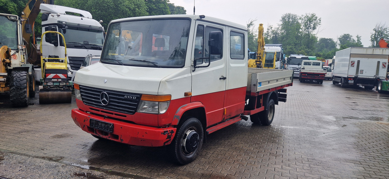 Mercedes-Benz 615D Doka Pritsche, Zustand gut - Utilitaire plateau, Utilitaire double cabine: photos 1 Mercedes-Benz 615D Doka Pritsche, Zustand gut - Utilitaire plateau, Utilitaire double cabine: photos 1