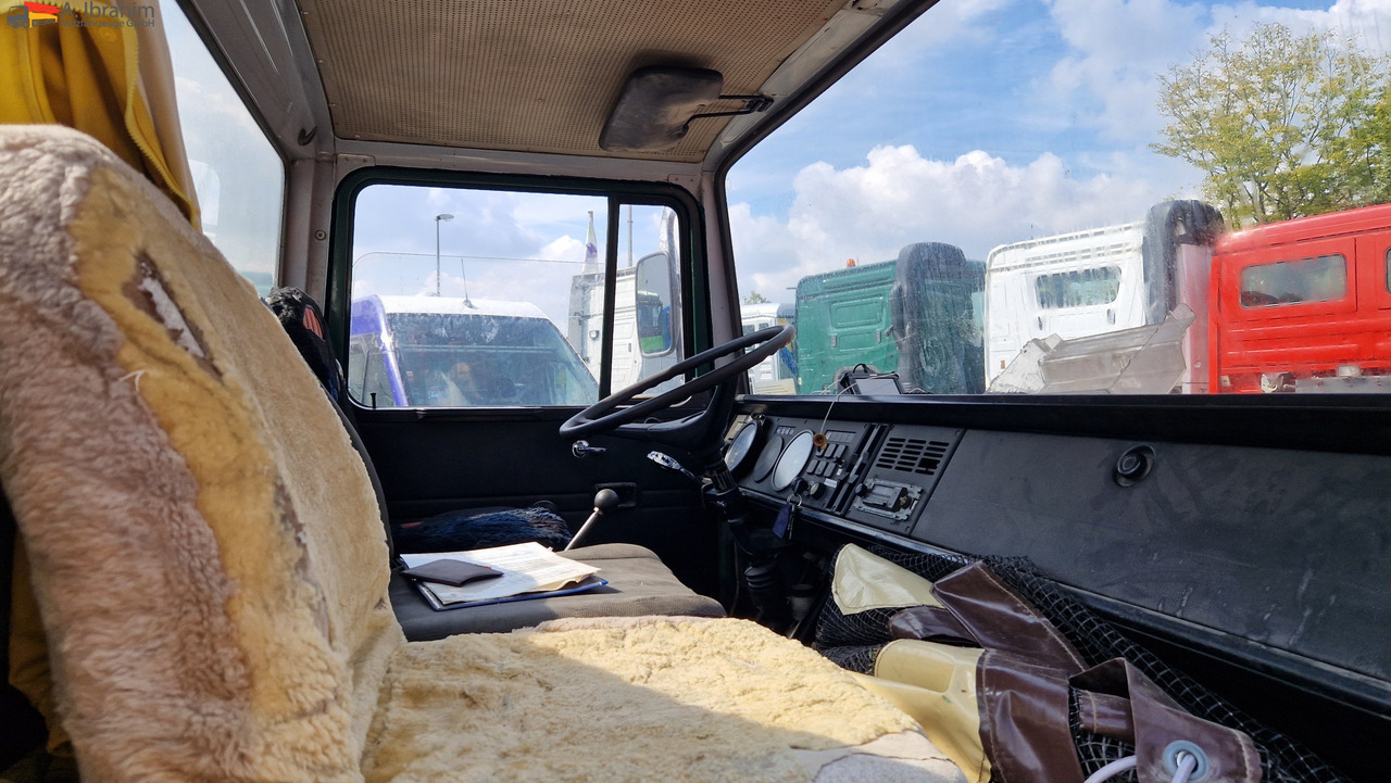 Mercedes-Benz DB 813 Pritsche Kran H- Kennzeichen,Oldtimer ein Stück Geschichte - Utilitaire plateau: photos 2 Mercedes-Benz DB 813 Pritsche Kran H- Kennzeichen,Oldtimer ein Stück Geschichte - Utilitaire plateau: photos 2