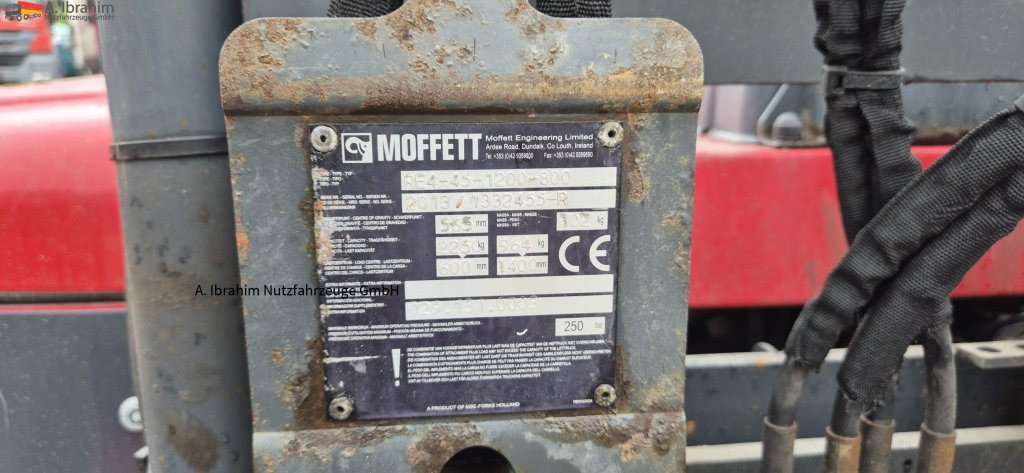 Moffett 4 Wege Stapler 20.4 einsatzbereit - Chariot élévateur: photos 2 Moffett 4 Wege Stapler 20.4 einsatzbereit - Chariot élévateur: photos 2