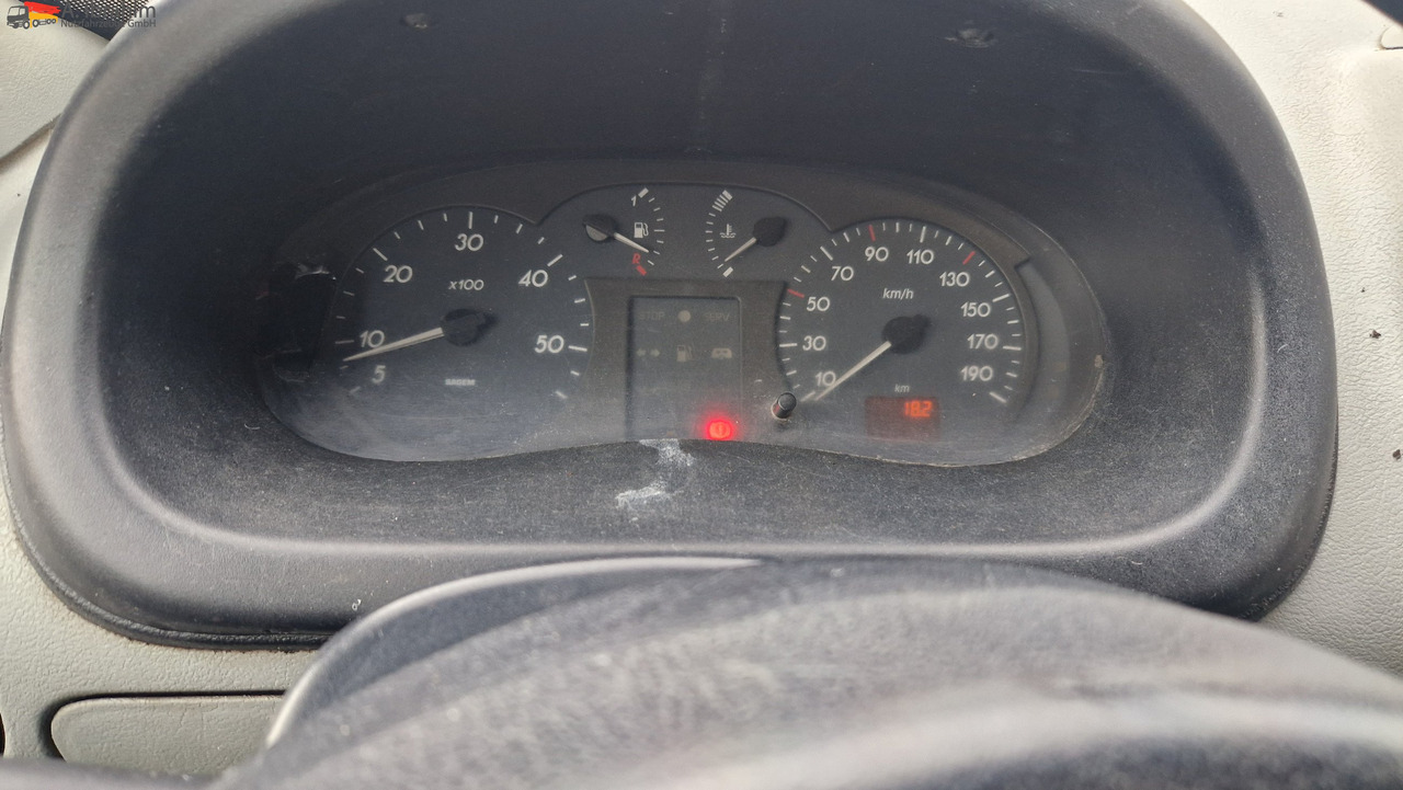 Renault 52AF, zwillingsbereift 2.8 nicht neu, aber läuft, - Fourgon utilitaire: photos 2 Renault 52AF, zwillingsbereift 2.8 nicht neu, aber läuft, - Fourgon utilitaire: photos 2